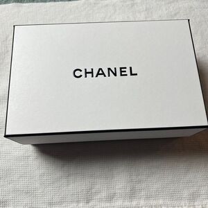 Authentic CHANEL Empty Gift Perfume Box Black & White 8.5" x 5.5" x 4"